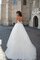 Abito da Sposa Coda A Strascico Cappella in Pizzo Cuore con Applique Stravagante