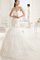 Abito da Sposa in Pizzo a Sala Stravagante A Terra Sensuale