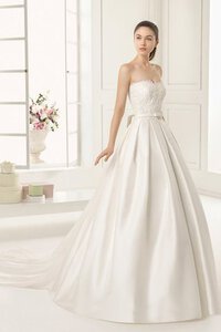 Abito da Sposa A Terra Oscillare con Perline Classico Cuore