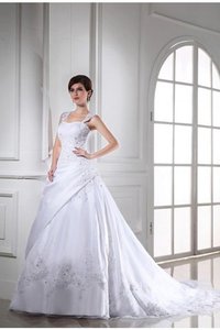 Abito da Sposa Ball Gown con Applique in Organza in Raso Senza Maniche