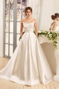 Abito da Sposa con Applique Semplice con Nastro Romantico Allacciato