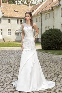 Abito da Sposa con Cristino Senza Maniche Classico in Raso A Terra