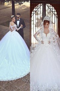 Abito da Sposa Coda A Strascico Corto Naturale Fuori dalla spalla Ball Gown in Tulle