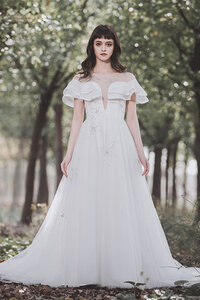 Abito da sposa onorevole all aperto conservatore con increspature cerniera in tulle