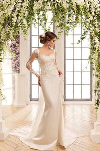 Abito da Sposa con Fusciacca in Pizzo con Applique in Pizzo con Fiocco