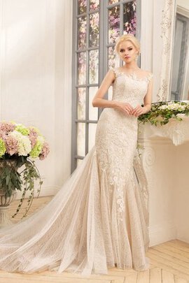 Abito da Sposa con Bottone Coda a Strascico Watteau con Piega Cappellino in Tulle