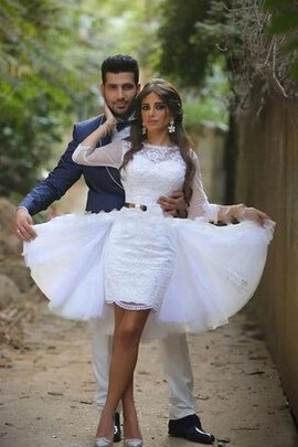 Abito da Sposa in Pizzo con Mezze Maniche Schiena Nuda decorato Al Ginocchio