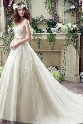 Abito da Sposa Cuore con Ricamo Farfalla Ornamento Naturale Senza Maniche