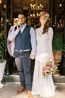 Abito da Sposa A Terra decorato Spazzola Treno Semplice in Pizzo