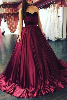 Abito dal dolce sedici con increspature fascino in raso senza maniche cuore ball gown