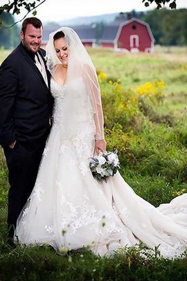 Abito da Sposa in Tulle Naturale Coda A Strascico Corto Conotta Principessa