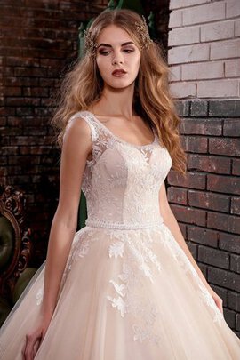 Abito da Sposa A Terra con Applique Lunghi Quadrato Coda A Strascico Cappella