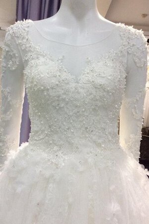 Abito da Sposa con Bottone Coda A Strascico Cattedrale A-Line in Pizzo Radiosa