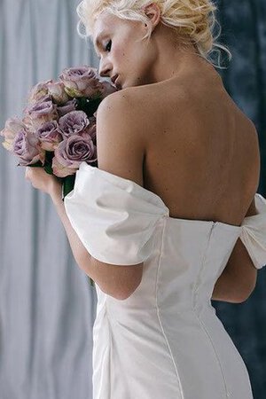 Abito da Sposa Romantico Schiena Nuda in Taffeta A Terra a Riva