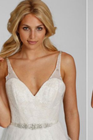 Abito da Sposa a Riva Senza Maniche decorato in Pizzo A-Line