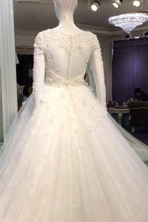 Abito da Sposa con Bottone Coda A Strascico Cattedrale A-Line in Pizzo Radiosa