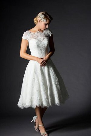 Abito da Sposa con Piega con Bottone Stravagante in Tulle decorato