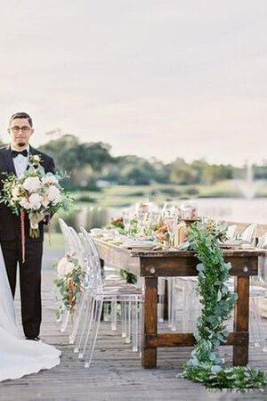 Abito da Sposa Coda A Strascico Cappella Favola con Perla Classico con Applique