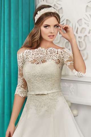 Abito da Sposa in Pizzo A-Line con Applique Fuori dalla spalla A Terra