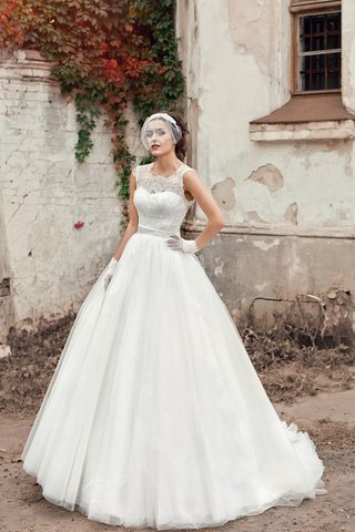 Abito da Sposa Radiosa con Fiocco Naturale Vintage in Pizzo