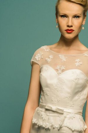 Abito da Sposa Vintage Conservatore con Manica Corte con Applique Lungo