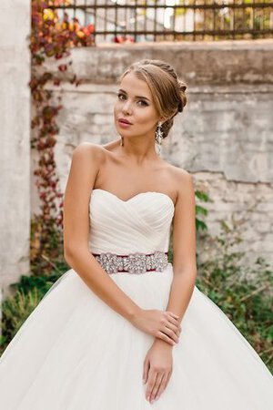 Abito da Sposa Lunghi A Terra con Criss-cross Coda A Strascico Cappella Senza Maniche