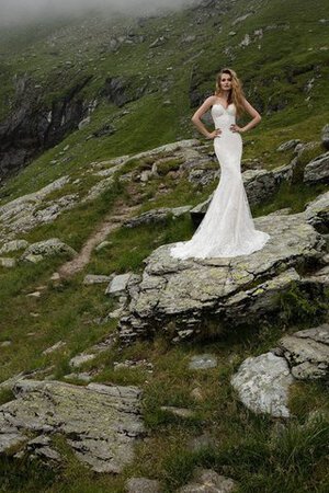 Abito da Sposa Tubino Sogno A Terra Cerniera in Pizzo