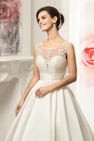 Abito da Sposa Coda A Strascico Corto A-Line con Applique Tondo Naturale