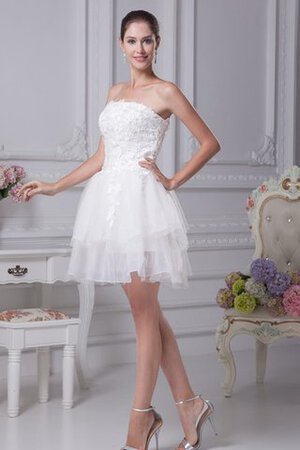 Abito dal Dolce Sedici in Tulle A-Line Corto Senza Maniche con Applique