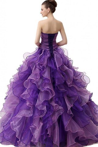 Abito dal Dolce Sedici in Organza Naturale con Cascata Volant Ball Gown Senza Maniche