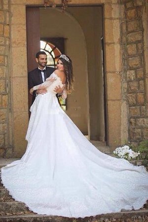 Abito da Sposa con Piega in Pizzo Lusso Moderno Fuori dalla spalla