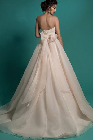 Abito da Sposa a Riva A-Line Sogno Spazzola Treno con Applique