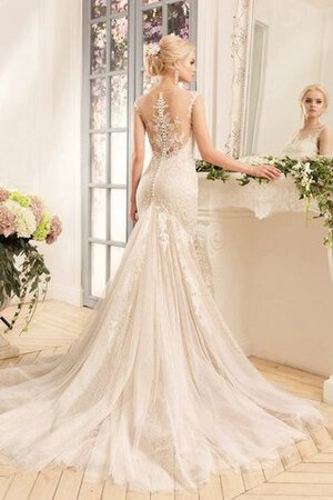 Abito da Sposa con Bottone Coda a Strascico Watteau con Piega Cappellino in Tulle