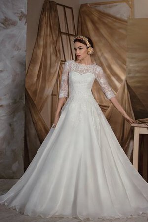 Abito da Sposa in Pizzo Coda A Strascico Cappella in Organza Largo A Terra