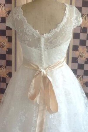 Abito da Sposa con Piega Sotto Ginocchio con Fusciacca in Pizzo A-Line