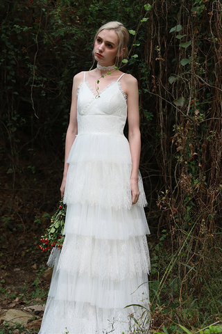 Abito da sposa in tulle conotta in pizzo moderno affascinante lunghi