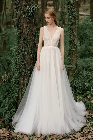 Abito da sposa senza maniche conservatore all aperto in tulle fantastico sensuale