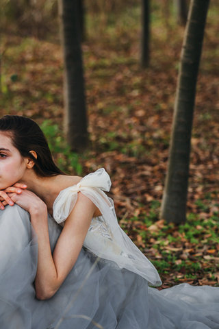 Abito da sposa in raso favola lunghi incantevole a-line all aperto