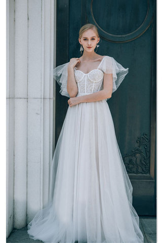 Abito da sposa naturale sogno in tulle cuore con manica corte alla moda