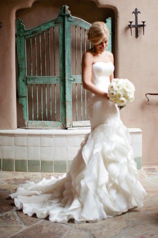 Abito da Sposa in Pizzo con Increspature in Raso Senza Maniche Naturale