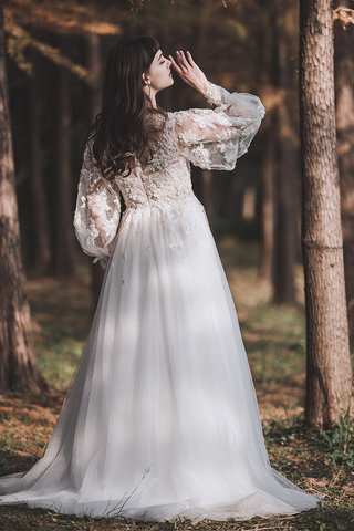 Abito da sposa strano lusso con perline dolce convenzionale a sala