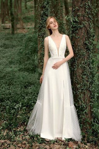 Abito da sposa a terra lunghi all aperto meraviglioso in tulle semplice