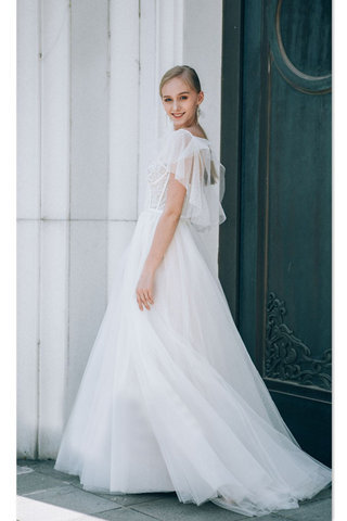 Abito da sposa naturale sogno in tulle cuore con manica corte alla moda