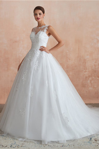 Abito da sposa in raso in tulle con bottone in pizzo in pizzo bellissimo