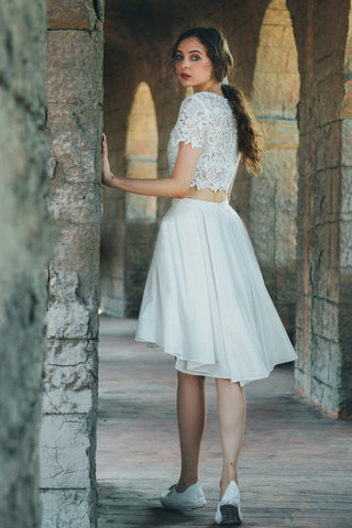 Abito da sposa due pezzi cerniera sensuale allettante con manica corte al ginocchio