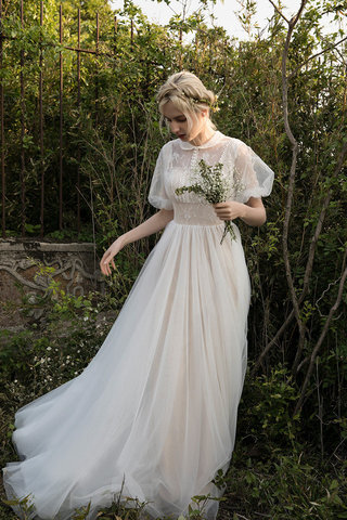 Abito da sposa moderno in pizzo formale abbagliante a-line in tulle