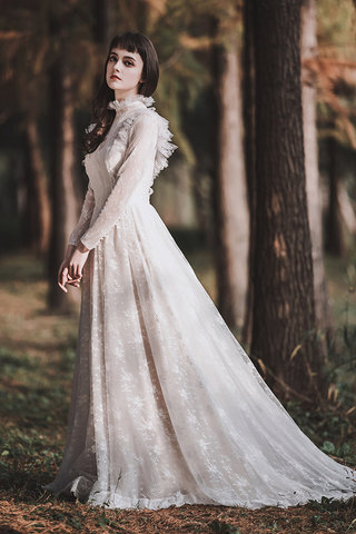 Abito da sposa pudica naturale a terra originale in pizzo abbagliante