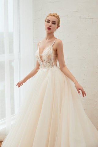 Abito da sposa favola in raso in tulle cuore speciale a sala