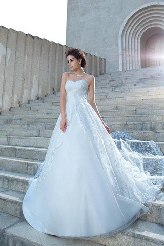 Abito da Sposa in Pizzo Coda A Strascico Cappella Alta Vita Lunghi Radiosa