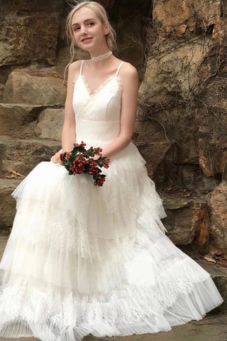 Abito da sposa in tulle conotta in pizzo moderno affascinante lunghi